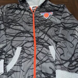 NY Knicks Zip-Up Scribble Jacket Hoodie Sweatshirt Youth Boys Size 18-20 Gray